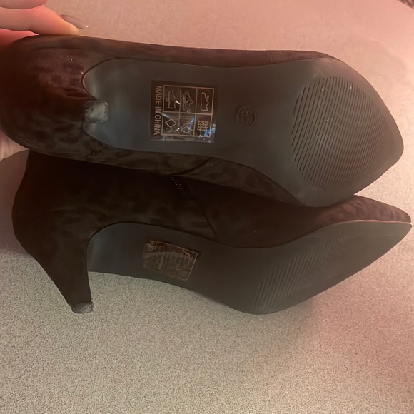 Brown suede leopard print kitten heel ankle boots Size 8.5 - Picture 2 of 6